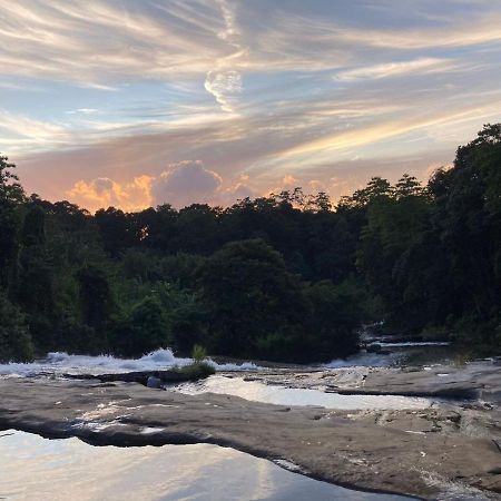 Nisha Homestay Inn Peradeniya Eksteriør billede