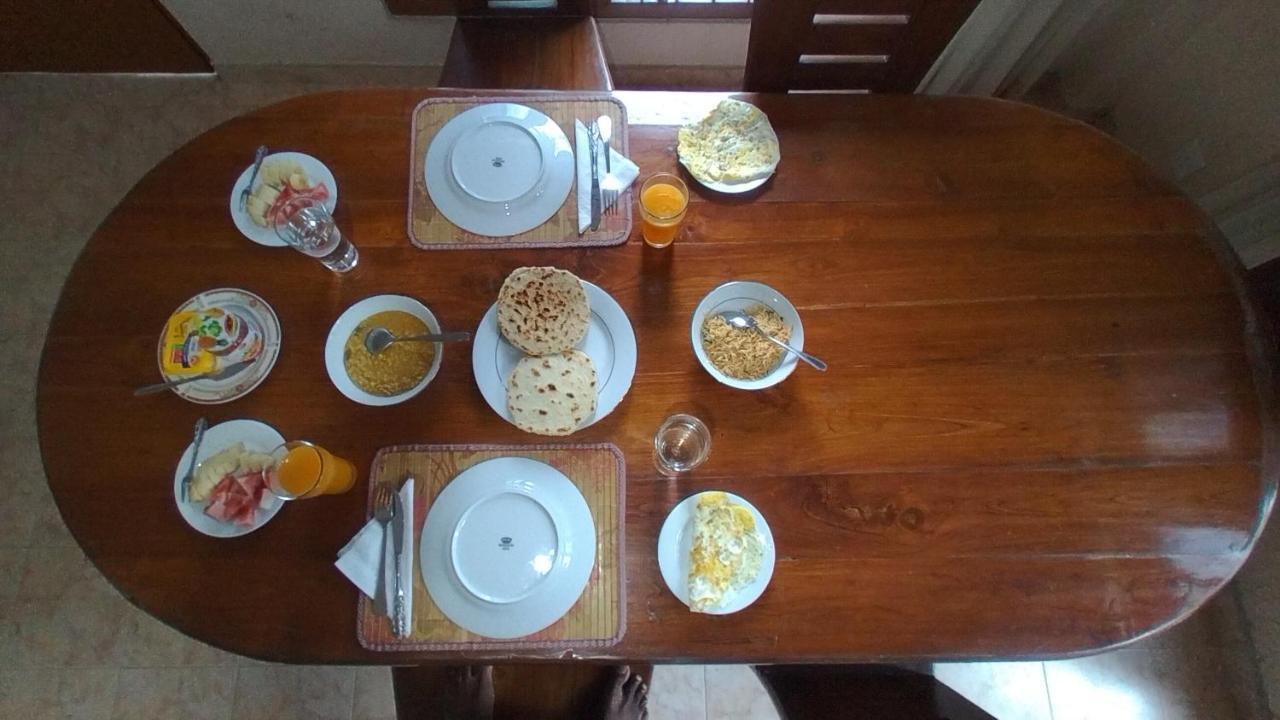 Nisha Homestay Inn Peradeniya Eksteriør billede