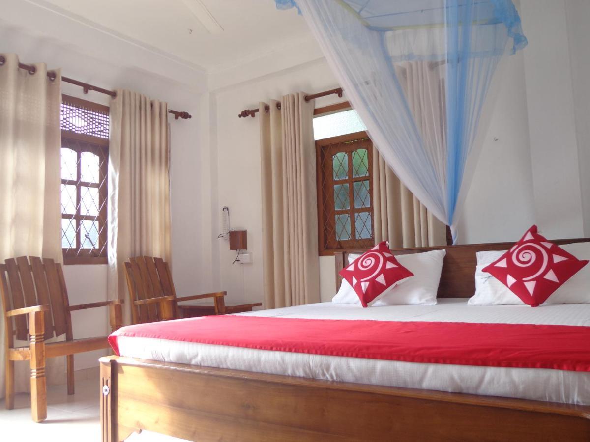 Nisha Homestay Inn Peradeniya Eksteriør billede