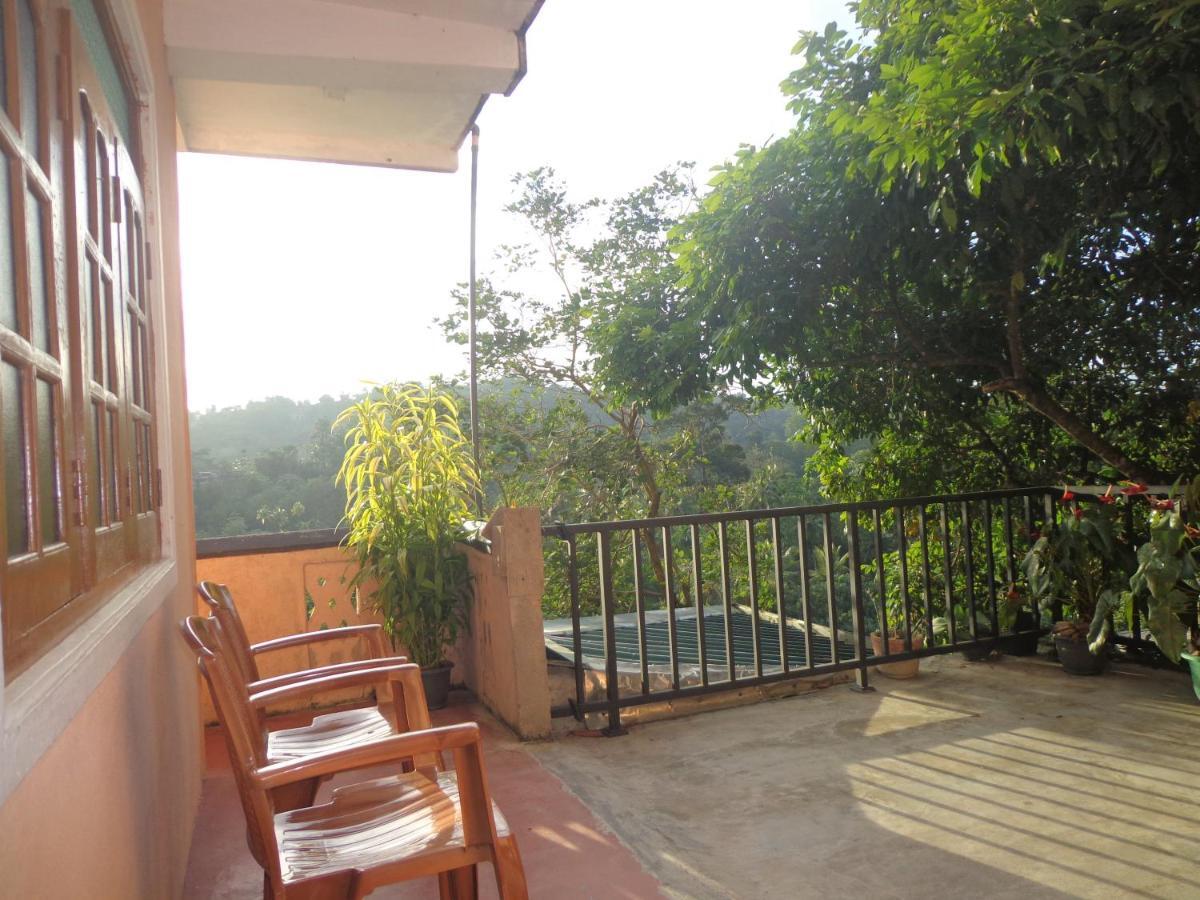 Nisha Homestay Inn Peradeniya Eksteriør billede