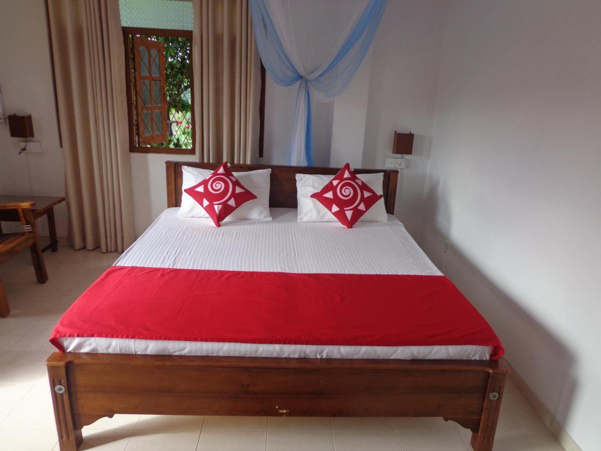 Nisha Homestay Inn Peradeniya Eksteriør billede