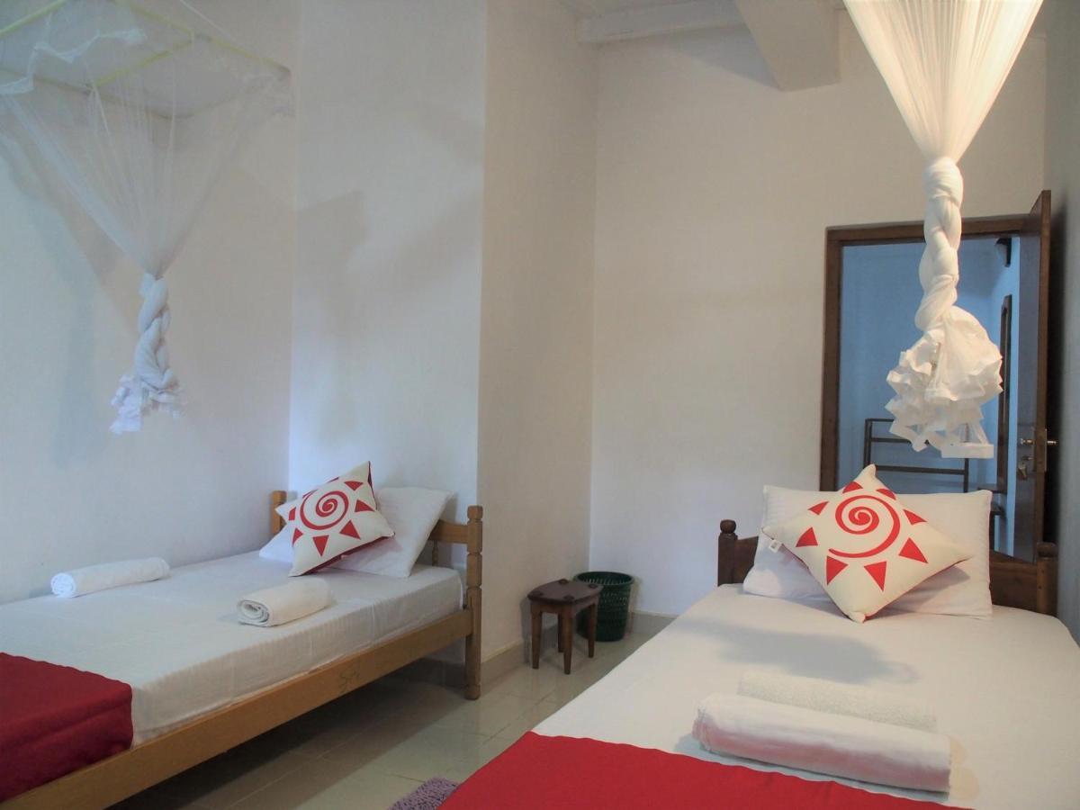 Nisha Homestay Inn Peradeniya Eksteriør billede